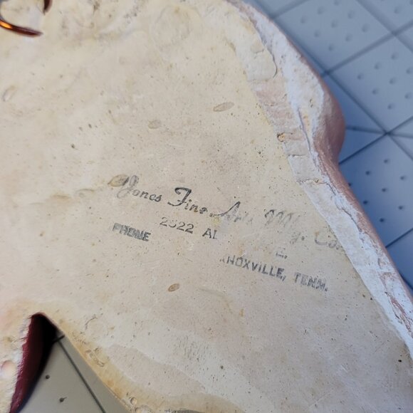 Native American (Indian) Head Wall Hanging Woman Feathers Chalkware 5 3/4" - Picture 6 of 6